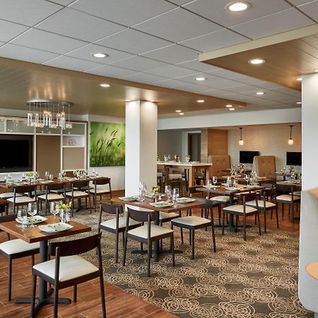 Holiday Inn Alexandria At Carlyle By Ihg Екстер'єр фото
