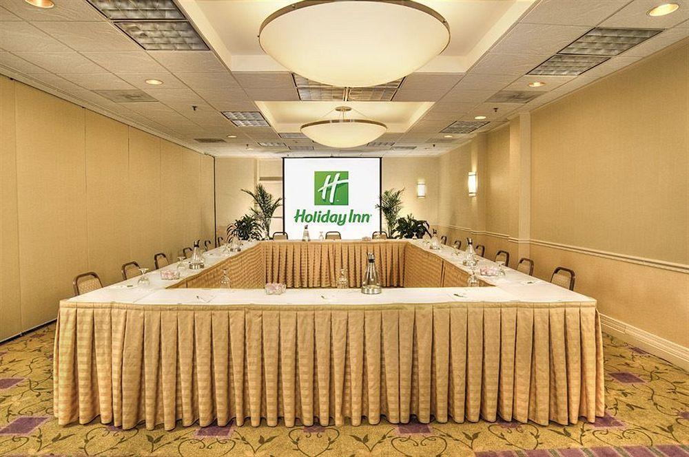 Holiday Inn Alexandria At Carlyle By Ihg Екстер'єр фото