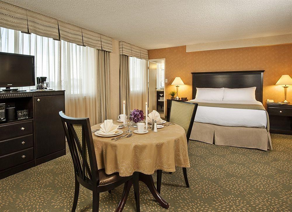 Holiday Inn Alexandria At Carlyle By Ihg Екстер'єр фото