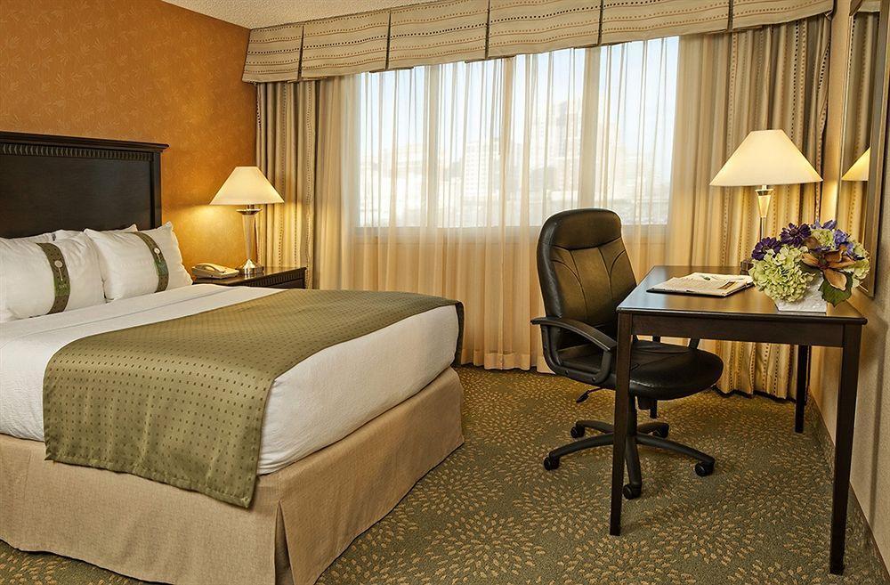 Holiday Inn Alexandria At Carlyle By Ihg Екстер'єр фото